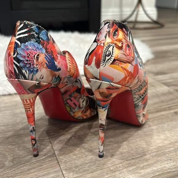 Limited Edition Christian Louboutin Hot Chick Scallop Pointed Toe Pump- SZ 40 - Picture 4 of 13